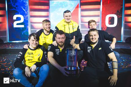 直保持着强 直保持着强