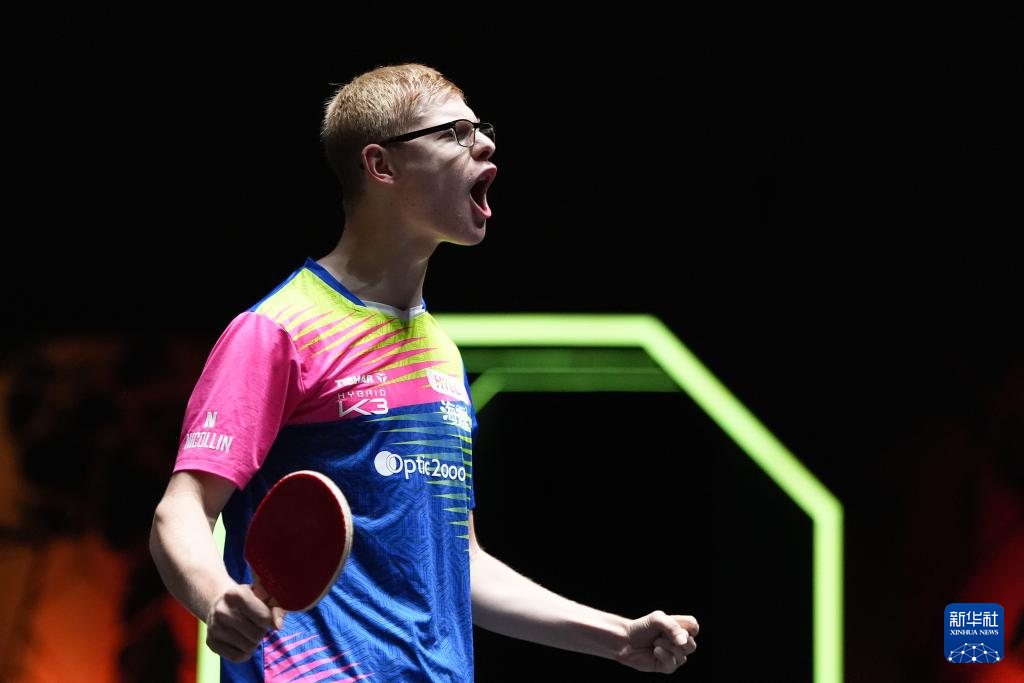 有一位看似 有一位看似