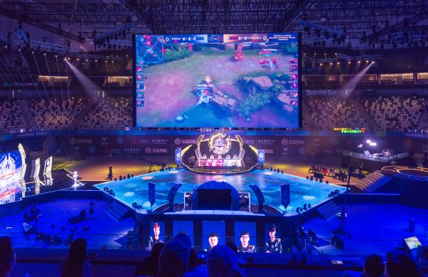 活动中还组 活动中还组